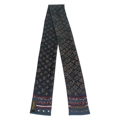 louis vuitton navy scarf dot